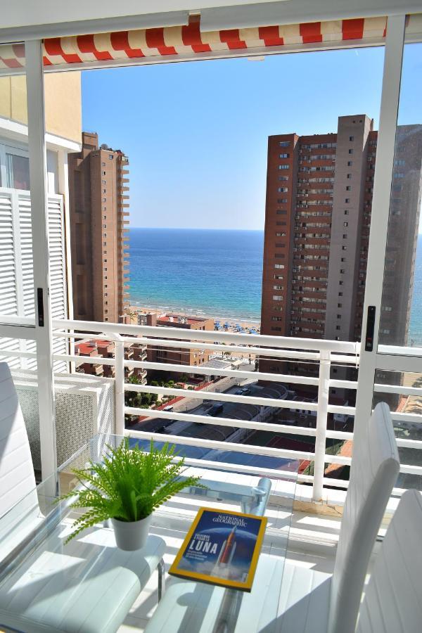 Los Caballos Vip Playa Levante Benidorm Exterior photo